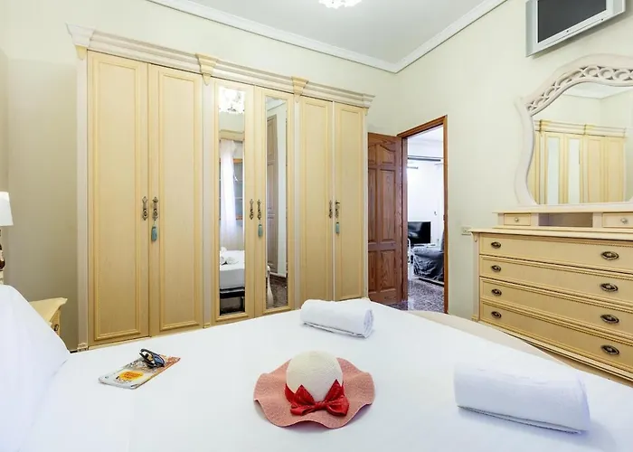 Апартаменты Seaside Arico, Calle La Caleta Ла-Марета