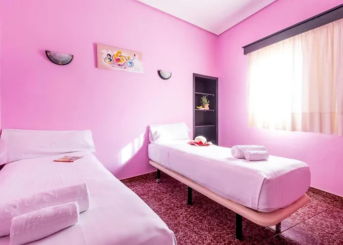 Seaside Arico, Calle La Caleta